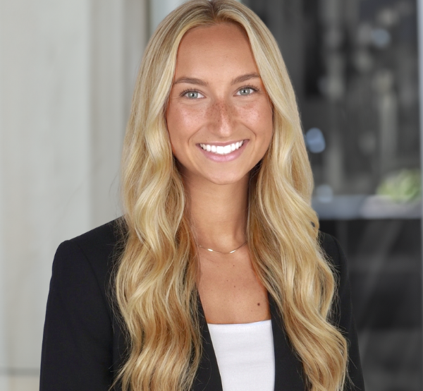 Olivia Smith — Color Headshot w_background